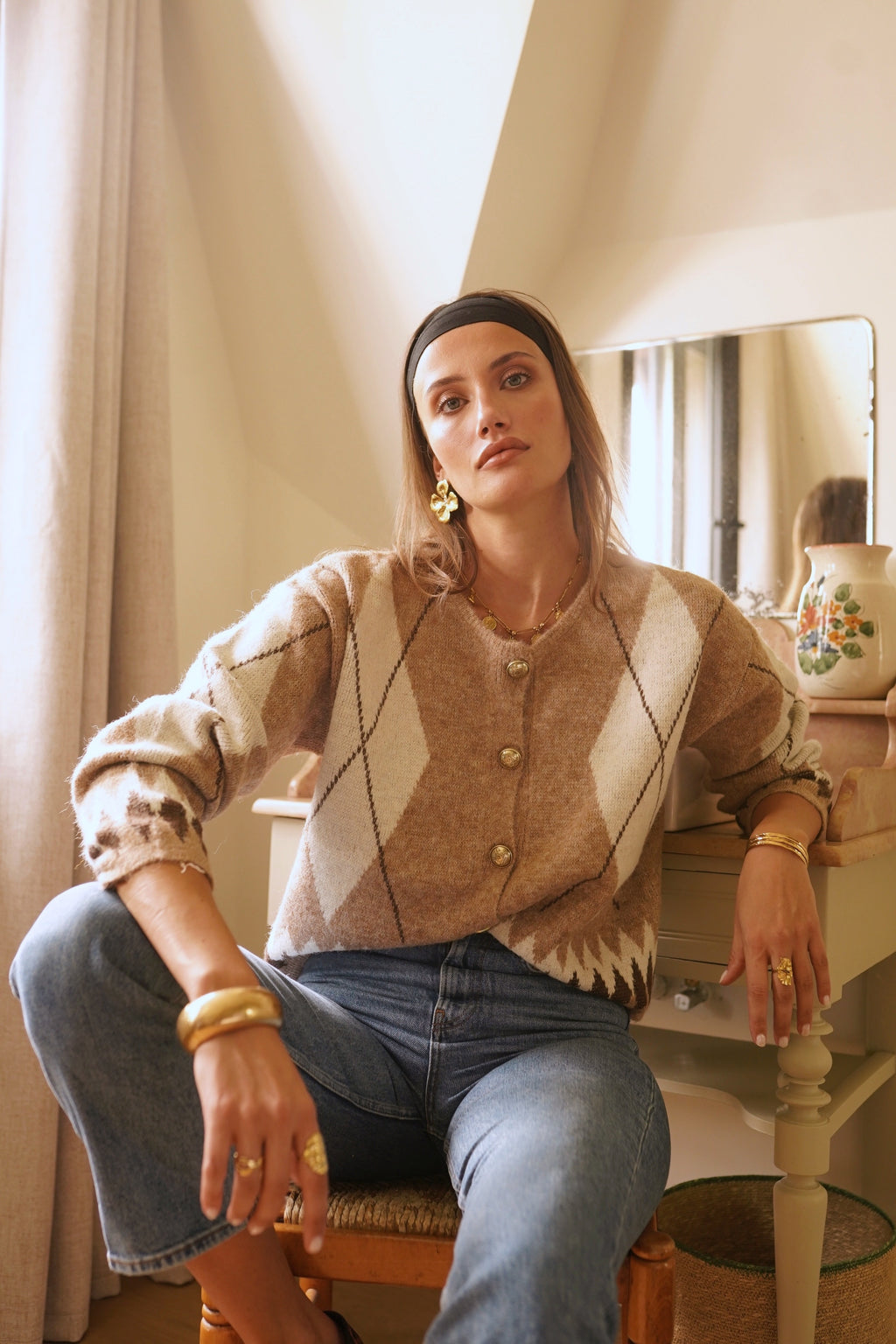 Gilet maille jacquard taupe & écru – boutons dorés