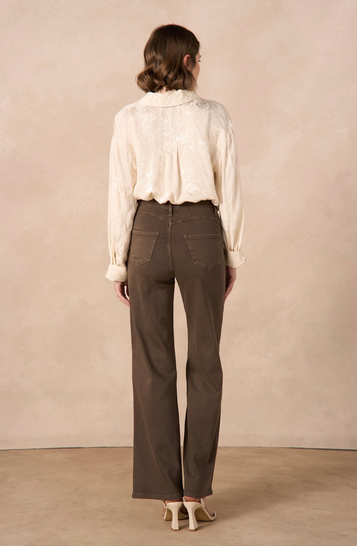Jean Wide Leg Grande Taille – Chocolat & Boutons Dorés