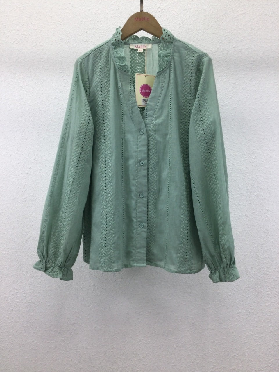 Blouse vert sauge brodée 100 % coton