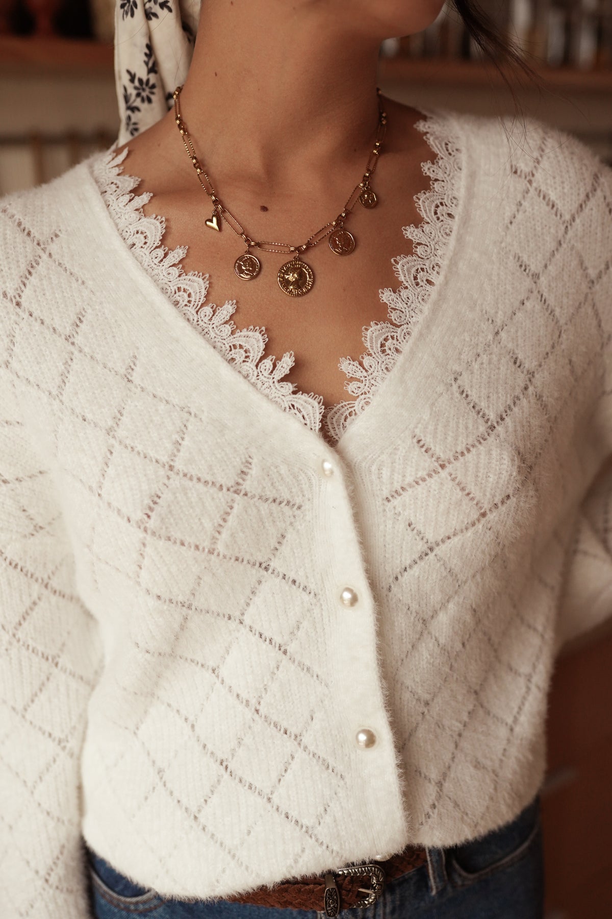 Gilet Blanc Maille Ajourée & Dentelle