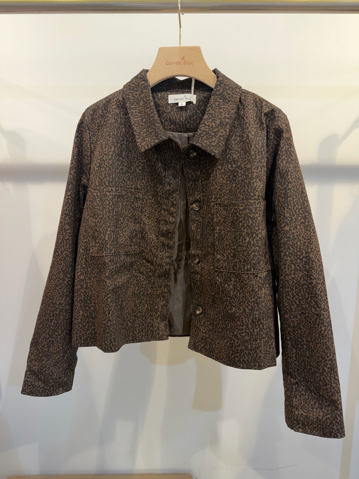 Veste courte imprimé léopard