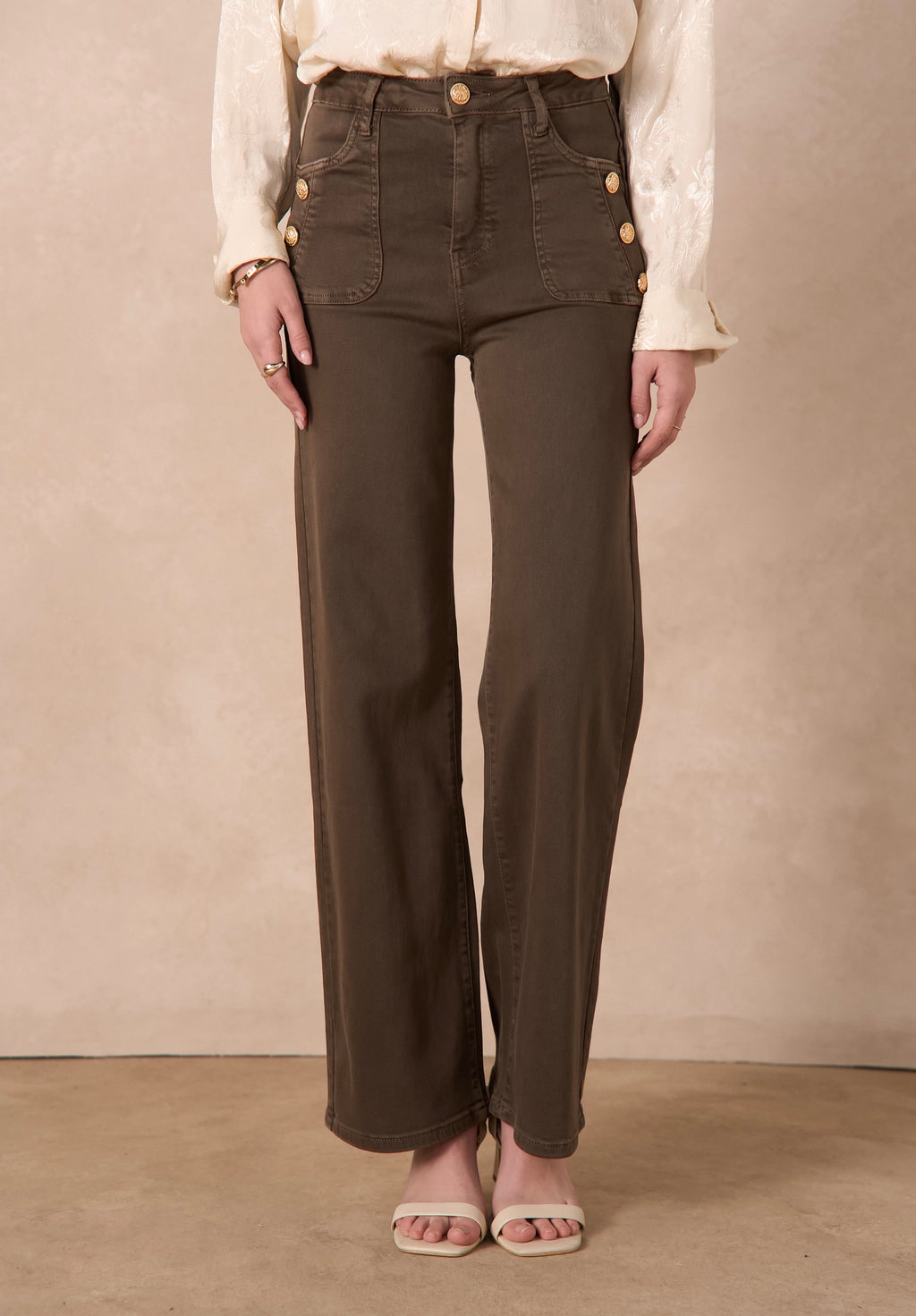 Jean Wide Leg Grande Taille – Chocolat & Boutons Dorés