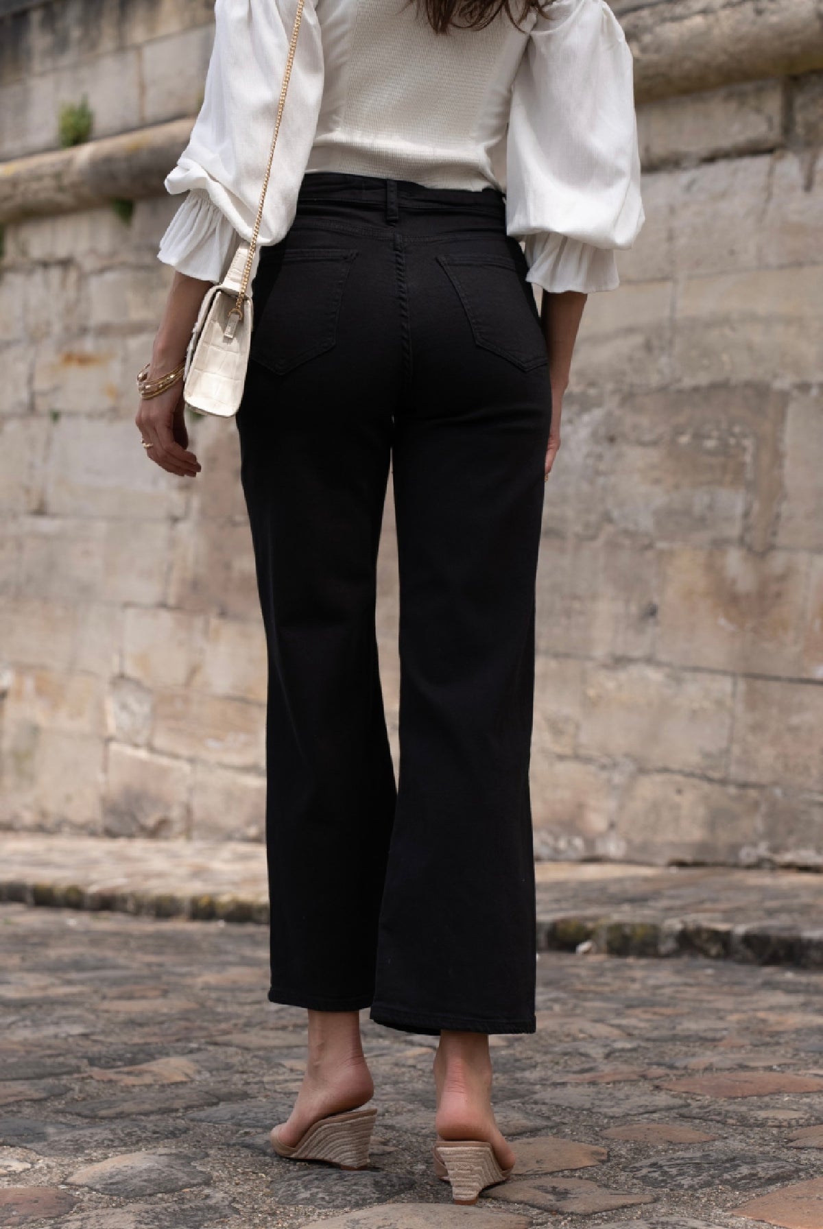 Jean Wide Leg Taille Haute – Noir & Boutons Dorés