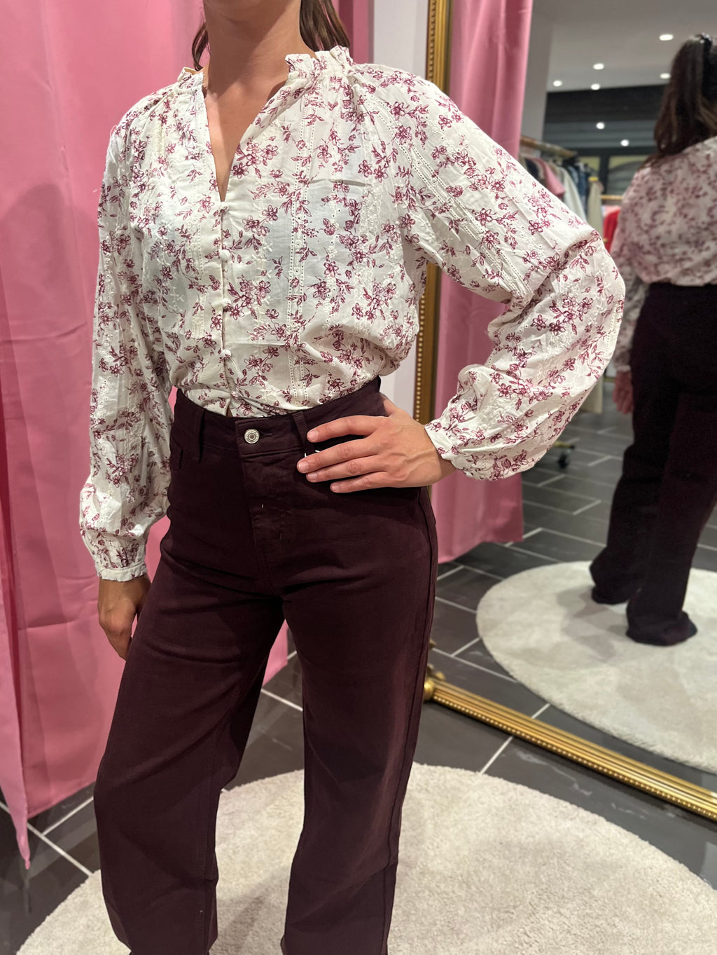 Chemise fleurie écrue & bordeaux – 100 % coton