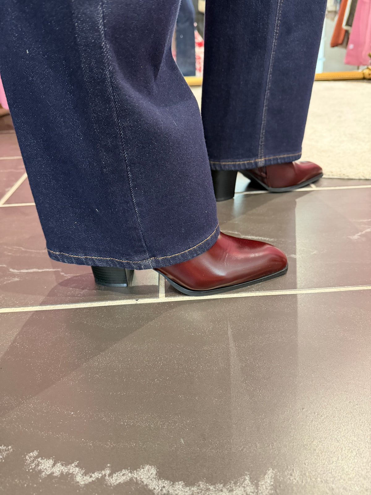 Bottines Bordeaux à Talon – Détail Doré