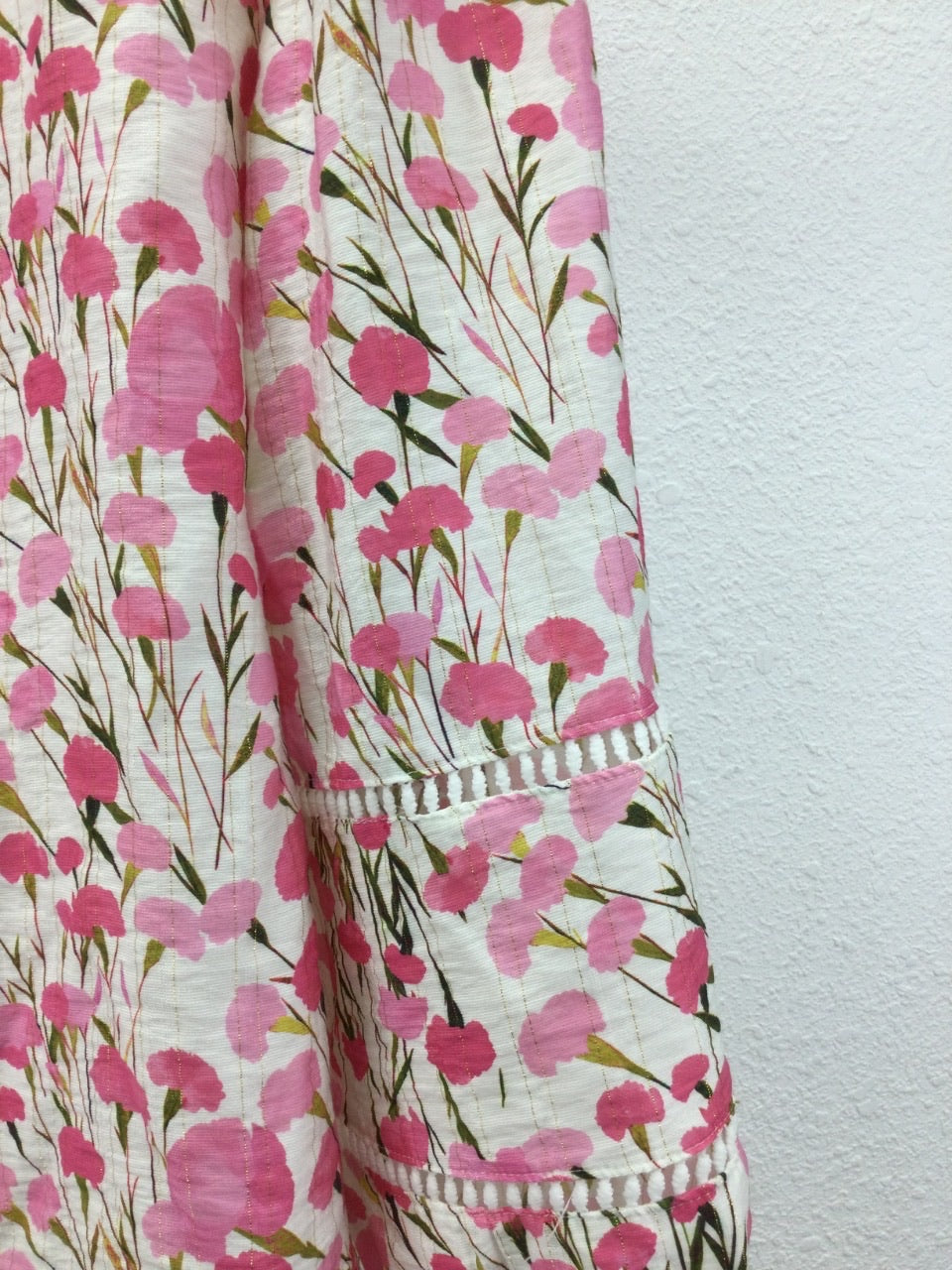 Blouse fleurie en coton – Rose & Écru