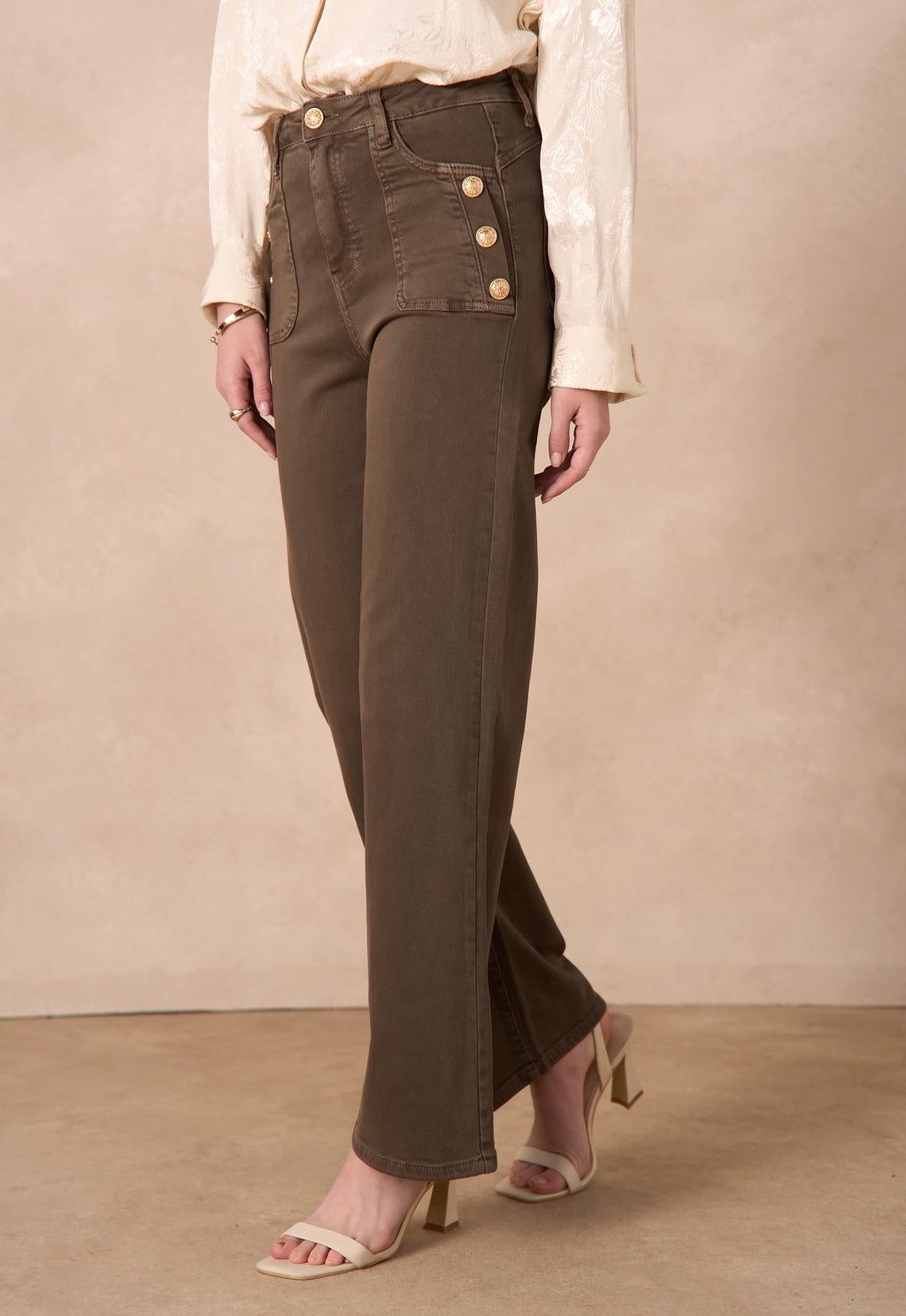 Jean Wide Leg Grande Taille – Chocolat & Boutons Dorés