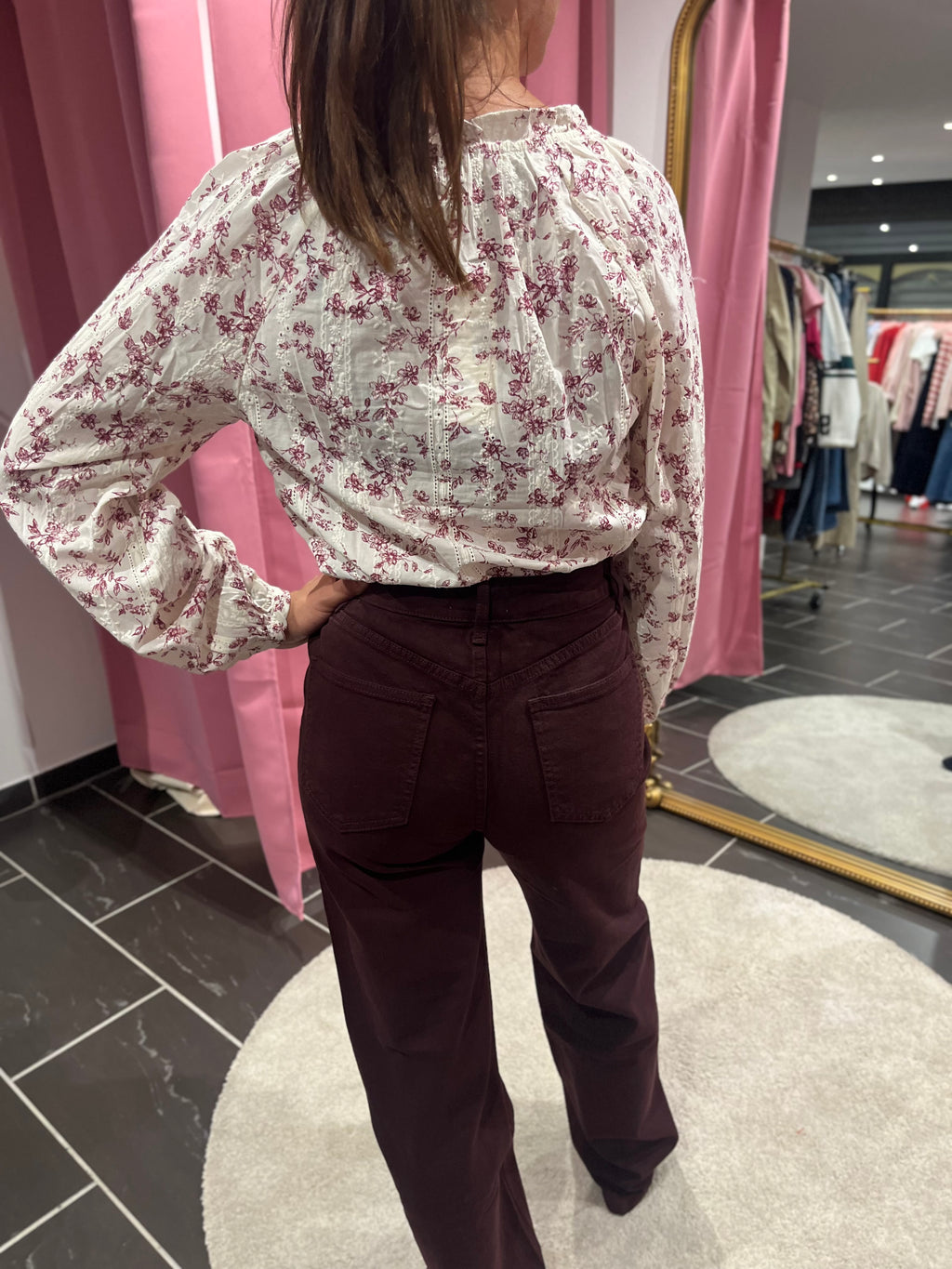 Chemise fleurie écrue & bordeaux – 100 % coton