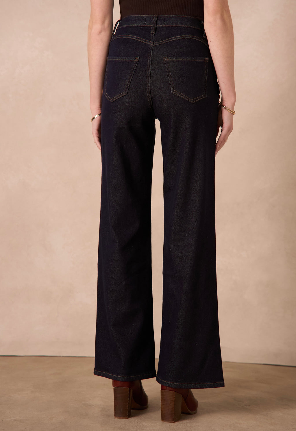 Jean femme grande taille wide leg brut à boutons dorés – Livia
