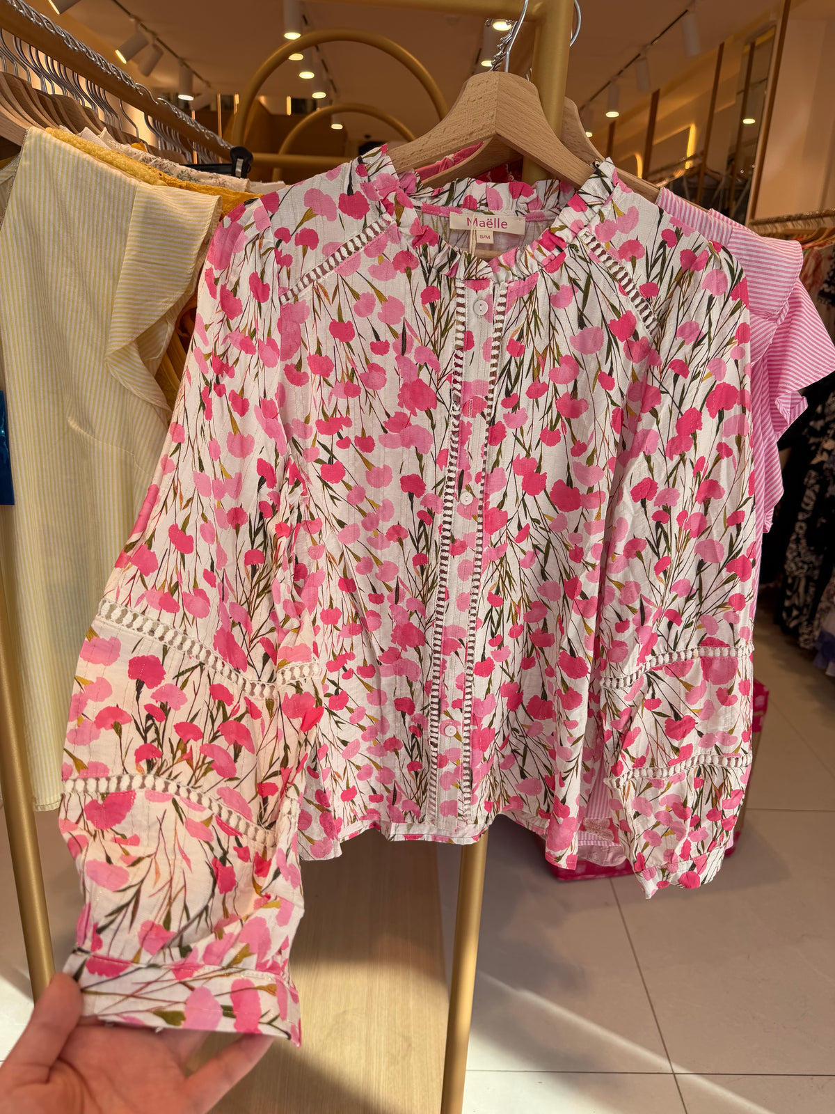 Blouse fleurie en coton – Rose & Écru