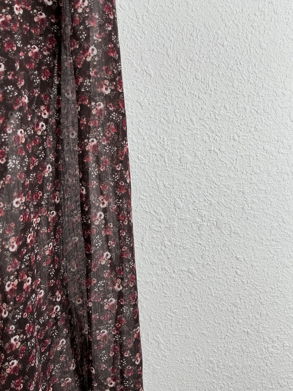 Robe courte fleurie noire & bordeaux